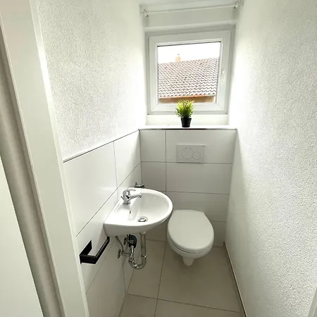 Firmen Und Gruppen Willkommen - Mit Einzelbetten Fuer Gruppen,familien, Hund, Nahe Ulm, Legoland, 3 Sz Bis 6p Apartament *